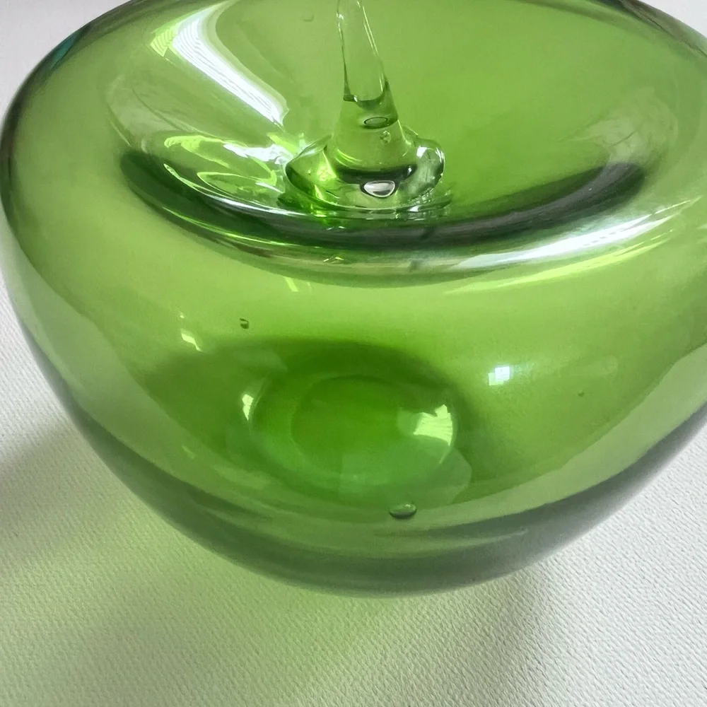 Z-Gallerie Green Glass Apple Paperweight